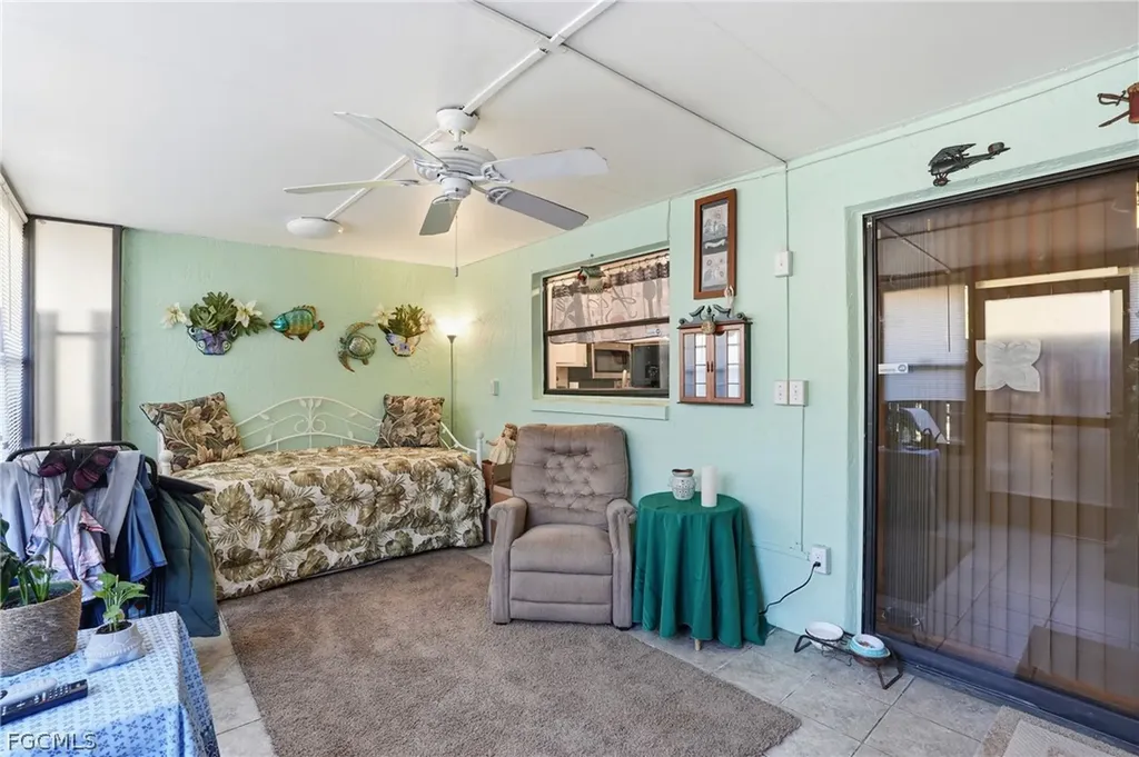 631 SE 12th Avenue Cape Coral FL 33990