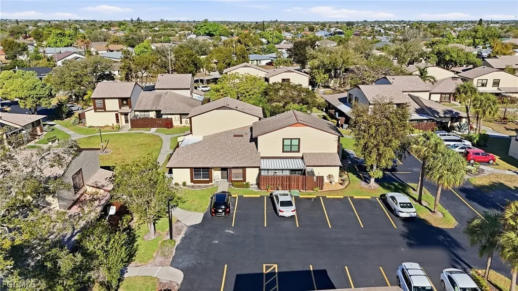631 SE 12th Avenue Cape Coral FL 33990