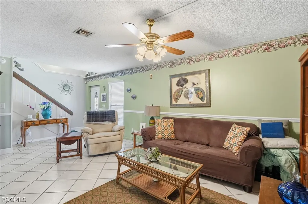 631 SE 12th Avenue Cape Coral FL 33990