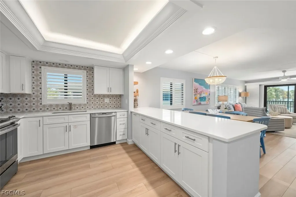 1919 Olde Middle Gulf Drive Sanibel FL 33957