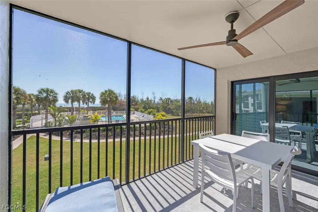1919 Olde Middle Gulf Drive Sanibel FL 33957
