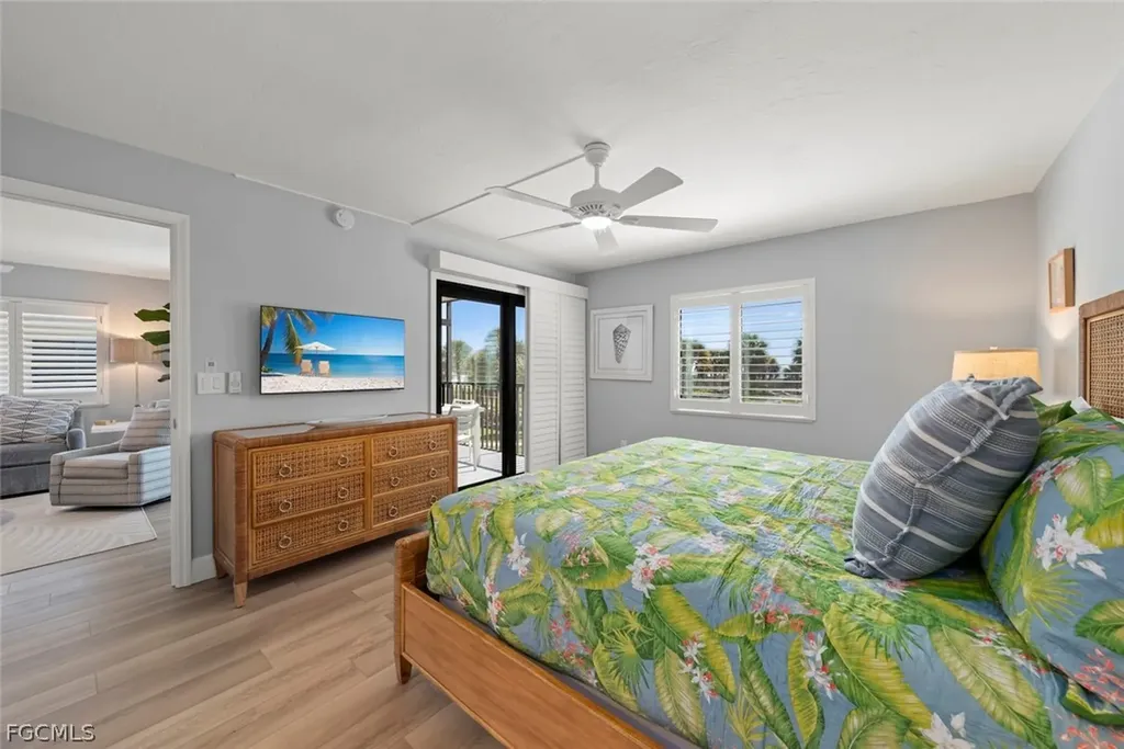 1919 Olde Middle Gulf Drive Sanibel FL 33957