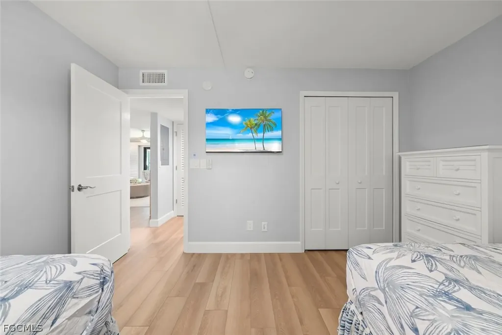 1919 Olde Middle Gulf Drive Sanibel FL 33957