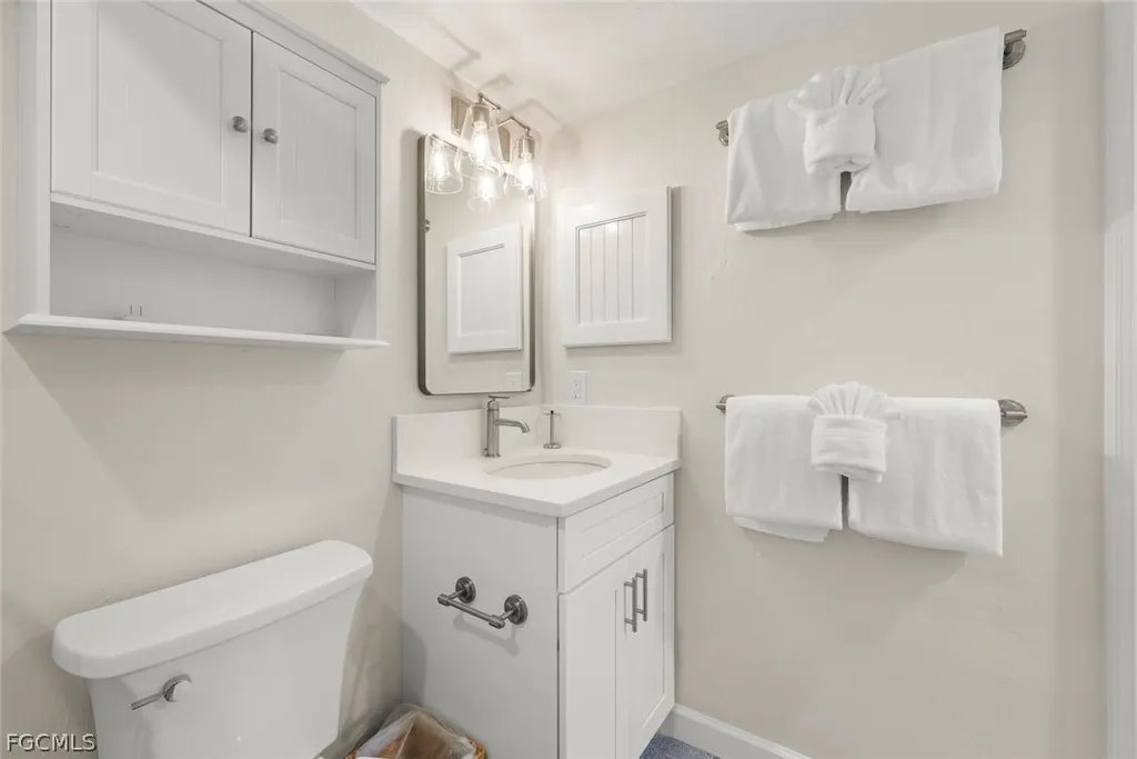 1919 Olde Middle Gulf Drive Sanibel FL 33957