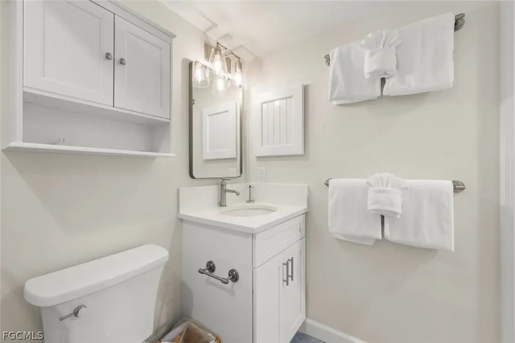 1919 Olde Middle Gulf Drive Sanibel FL 33957