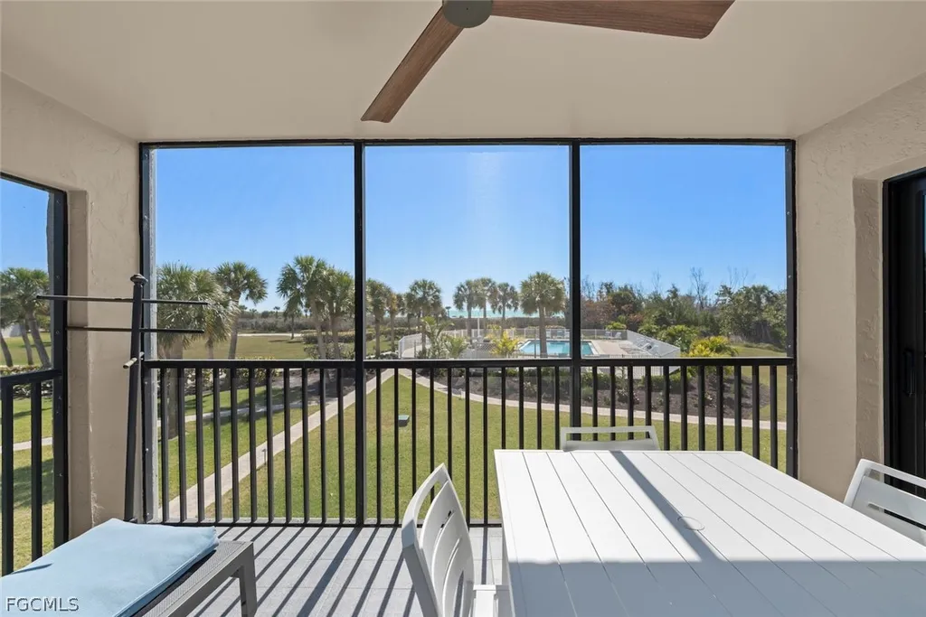 1919 Olde Middle Gulf Drive Sanibel FL 33957
