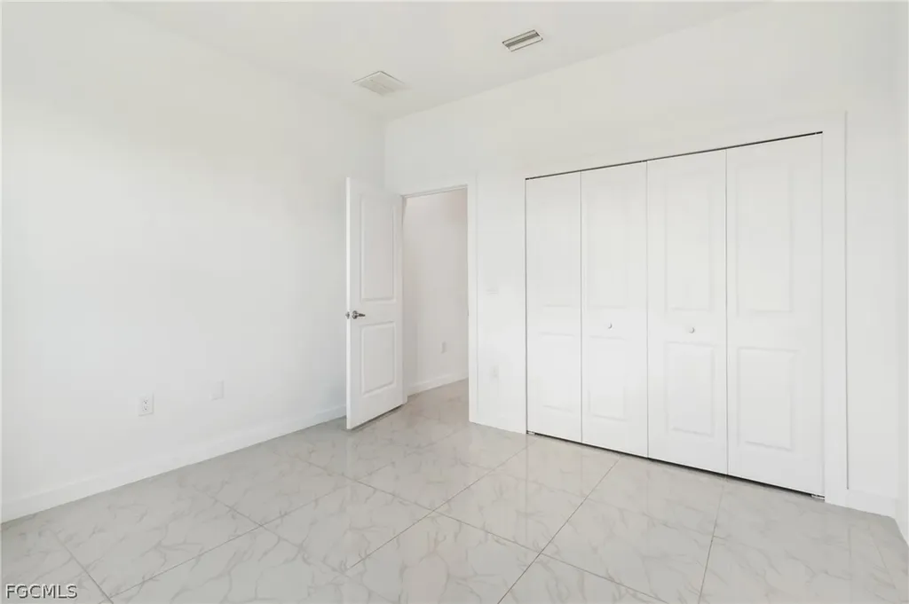 2725 SW Embers Terrace Cape Coral FL 33991