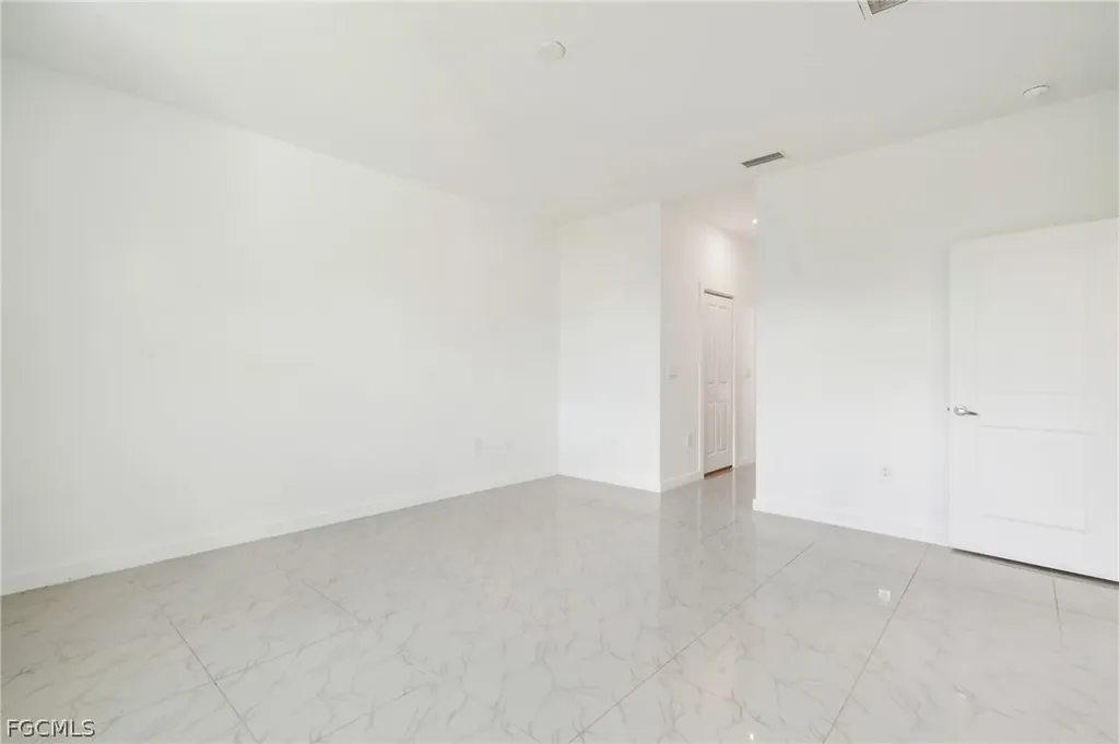 2725 SW Embers Terrace Cape Coral FL 33991