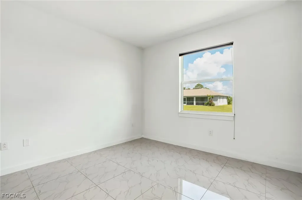 2725 SW Embers Terrace Cape Coral FL 33991