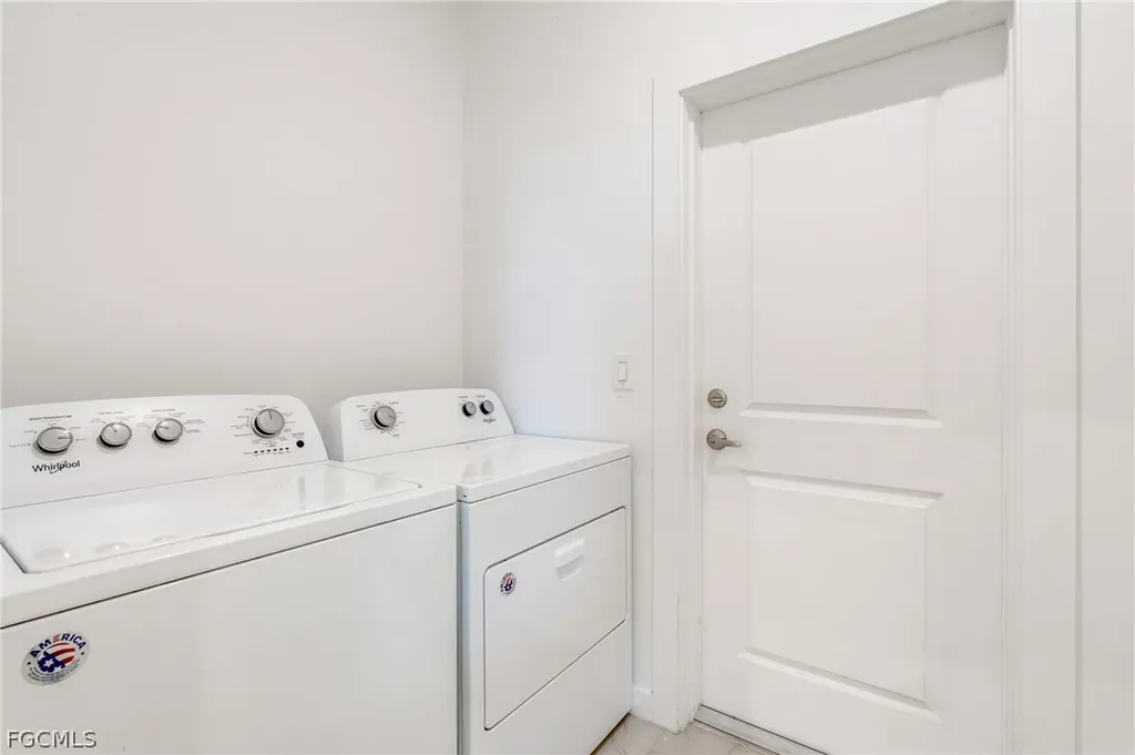 2725 SW Embers Terrace Cape Coral FL 33991