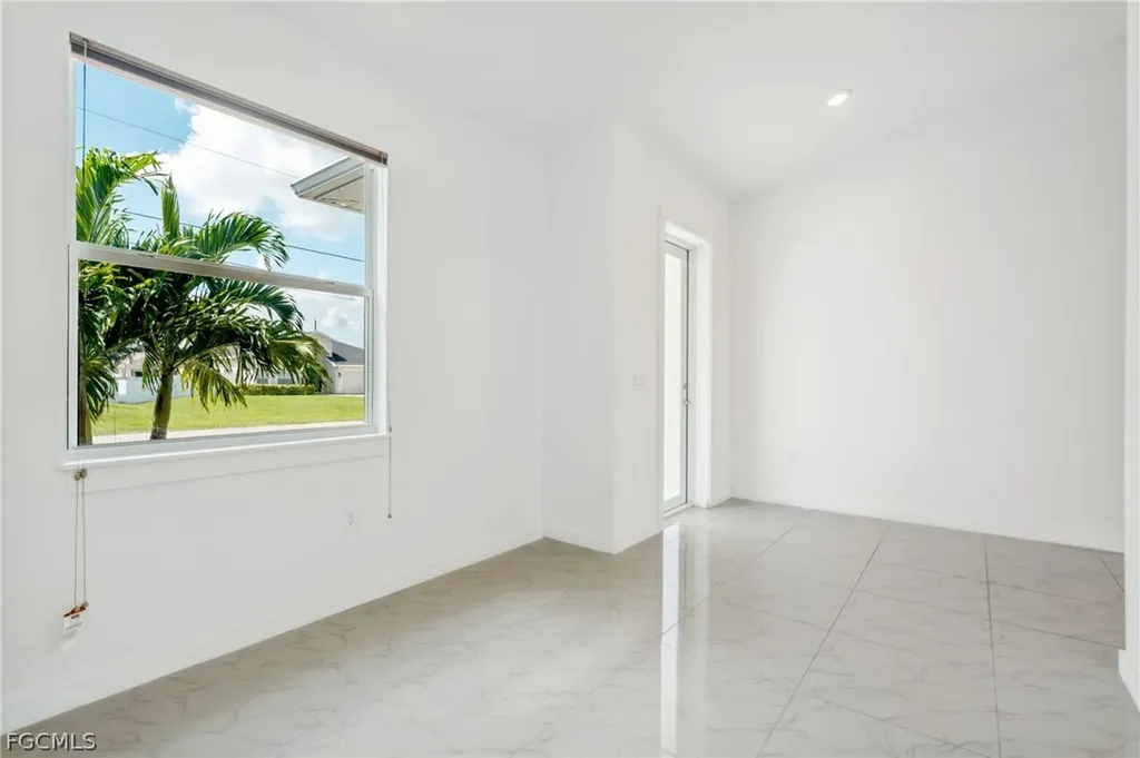 2725 SW Embers Terrace Cape Coral FL 33991