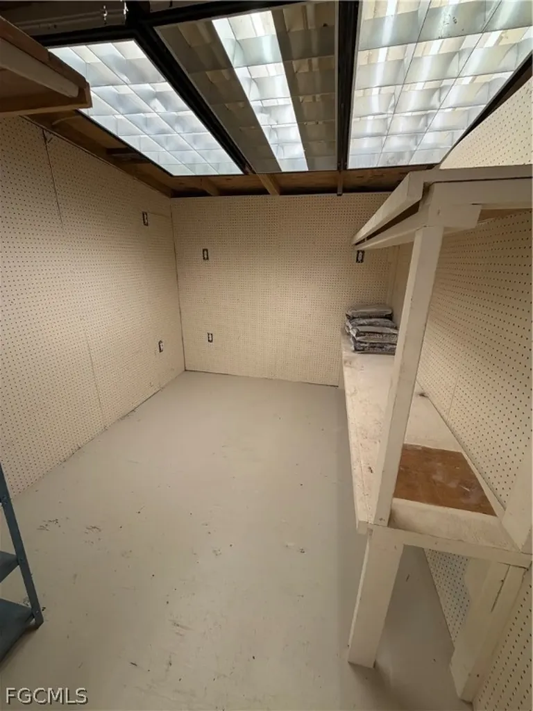 8086 Ebson Drive North Fort Myers FL 33917