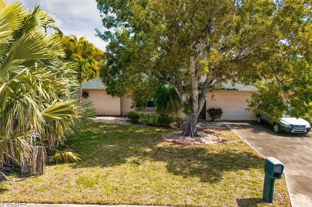 14922 Bonaire Circle Fort Myers FL 33908