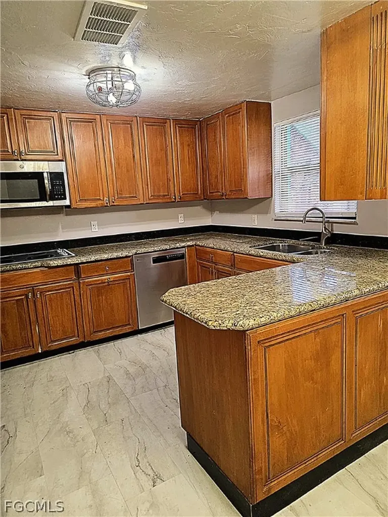 135 Powell Creek Circle North Fort Myers FL 33917