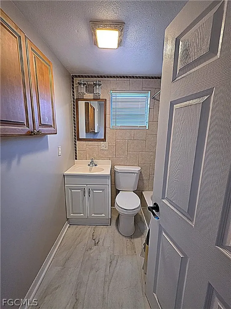 135 Powell Creek Circle North Fort Myers FL 33917