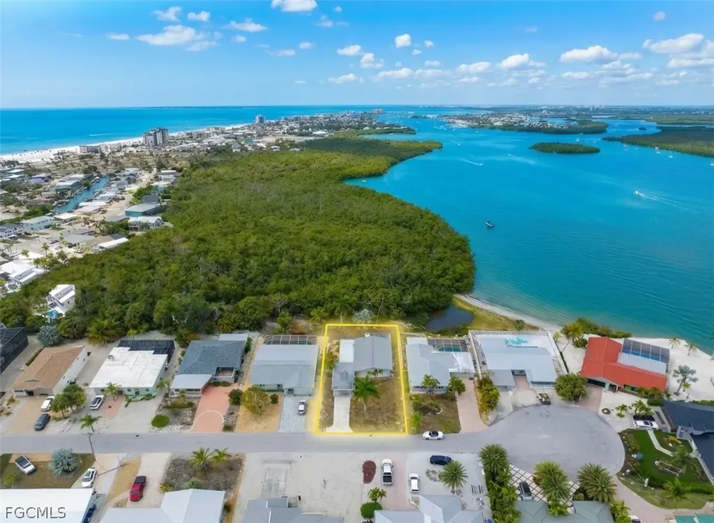 Fort Myers Beach FL, 455 Donora Boulevard