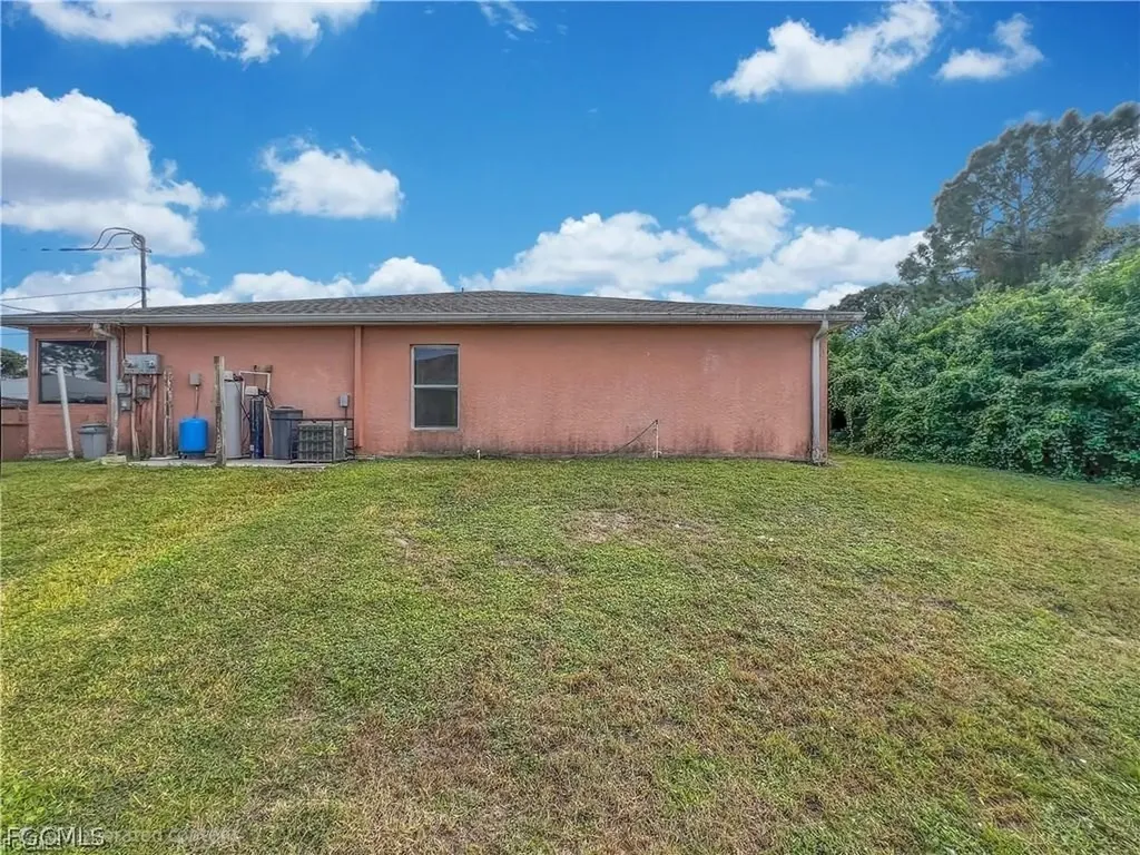 5231 27th Street SW Lehigh Acres FL 33973