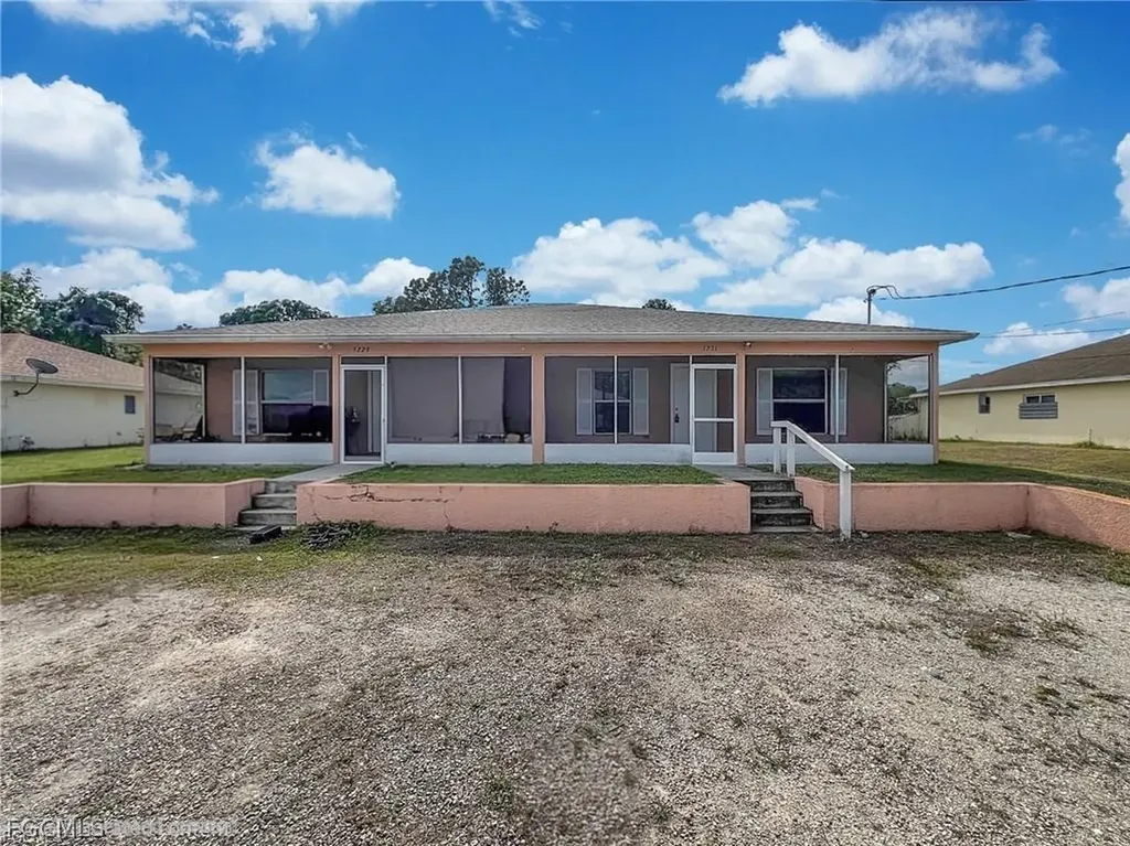5231 27th Street SW Lehigh Acres FL 33973