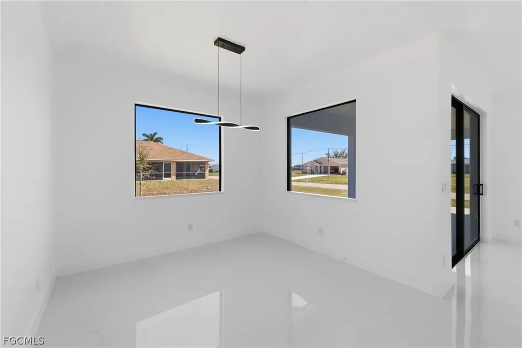 401 NW 25th Avenue Cape Coral FL 33993