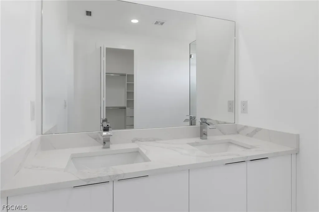 401 NW 25th Avenue Cape Coral FL 33993