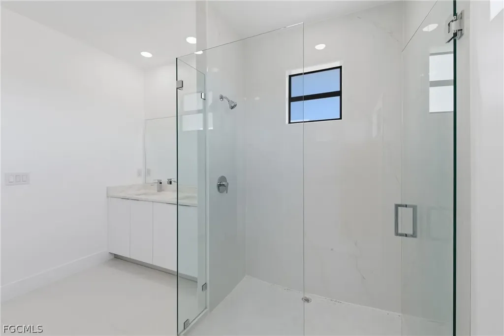 401 NW 25th Avenue Cape Coral FL 33993