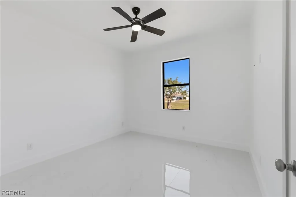 401 NW 25th Avenue Cape Coral FL 33993