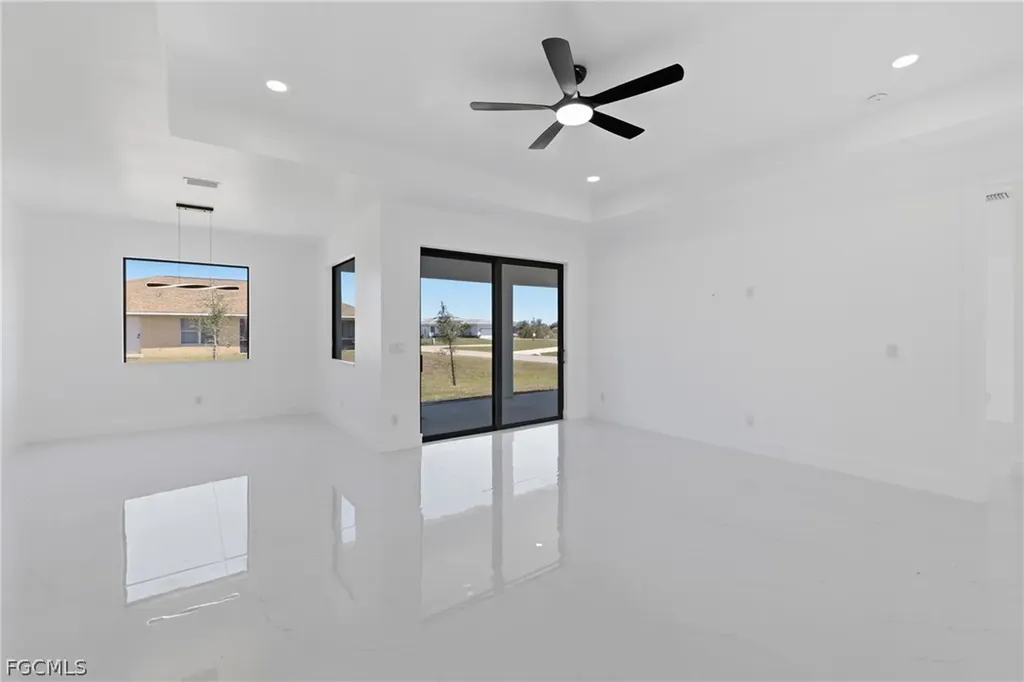 401 NW 25th Avenue Cape Coral FL 33993