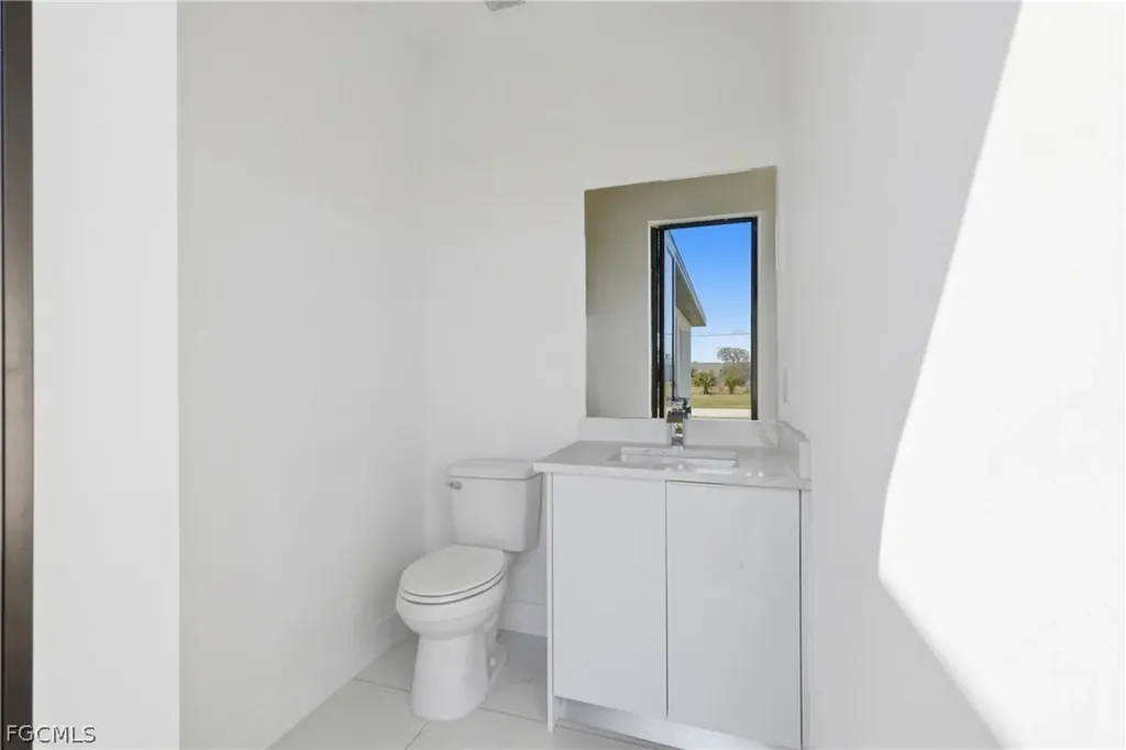 401 NW 25th Avenue Cape Coral FL 33993