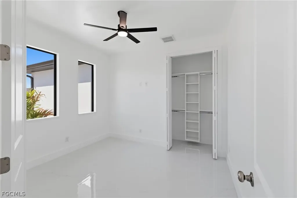 401 NW 25th Avenue Cape Coral FL 33993