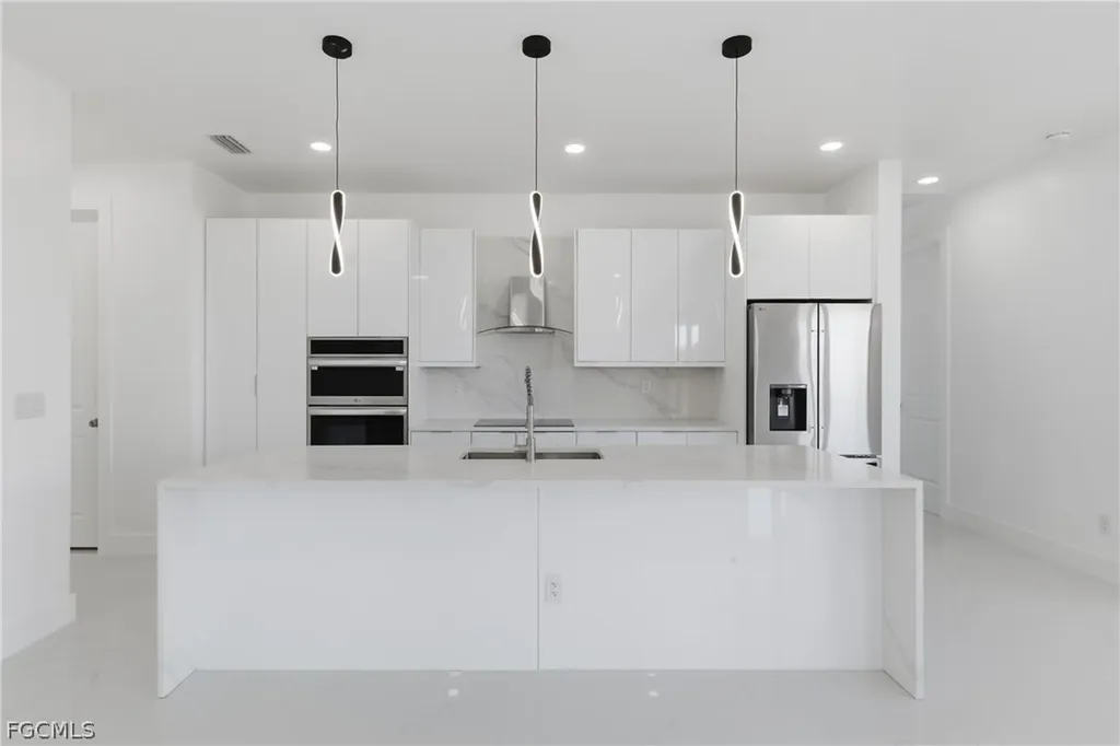 401 NW 25th Avenue Cape Coral FL 33993