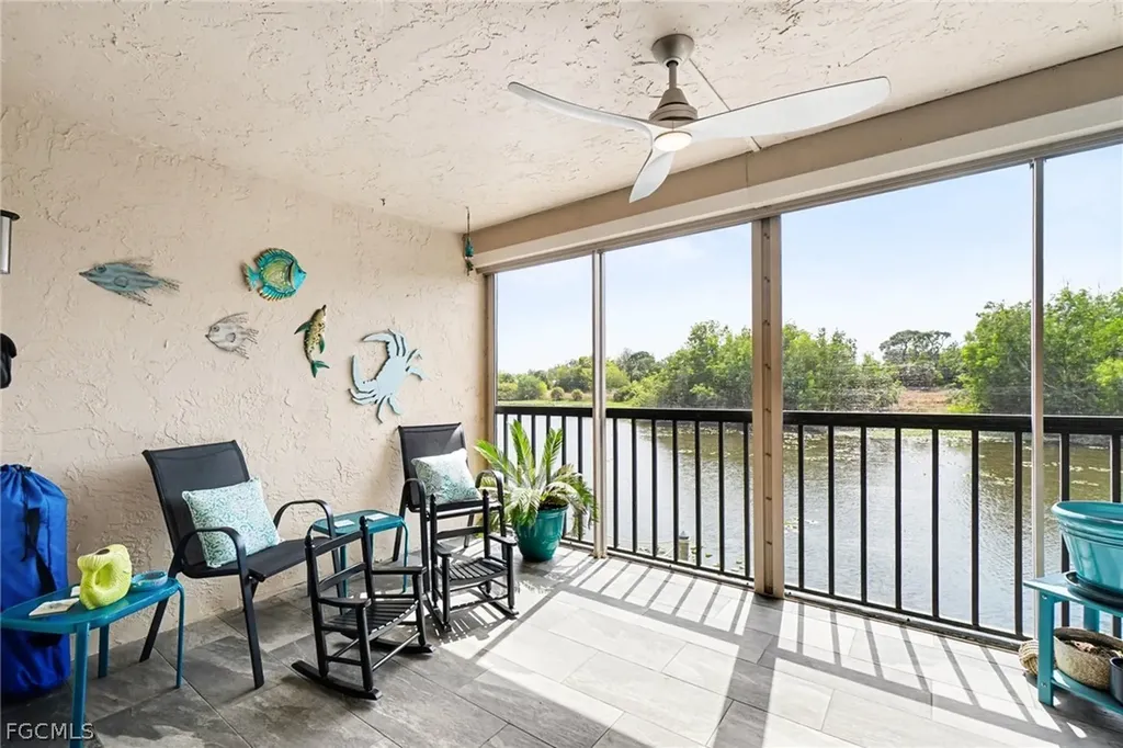 2069 W Lakeview Boulevard North Fort Myers FL 33903