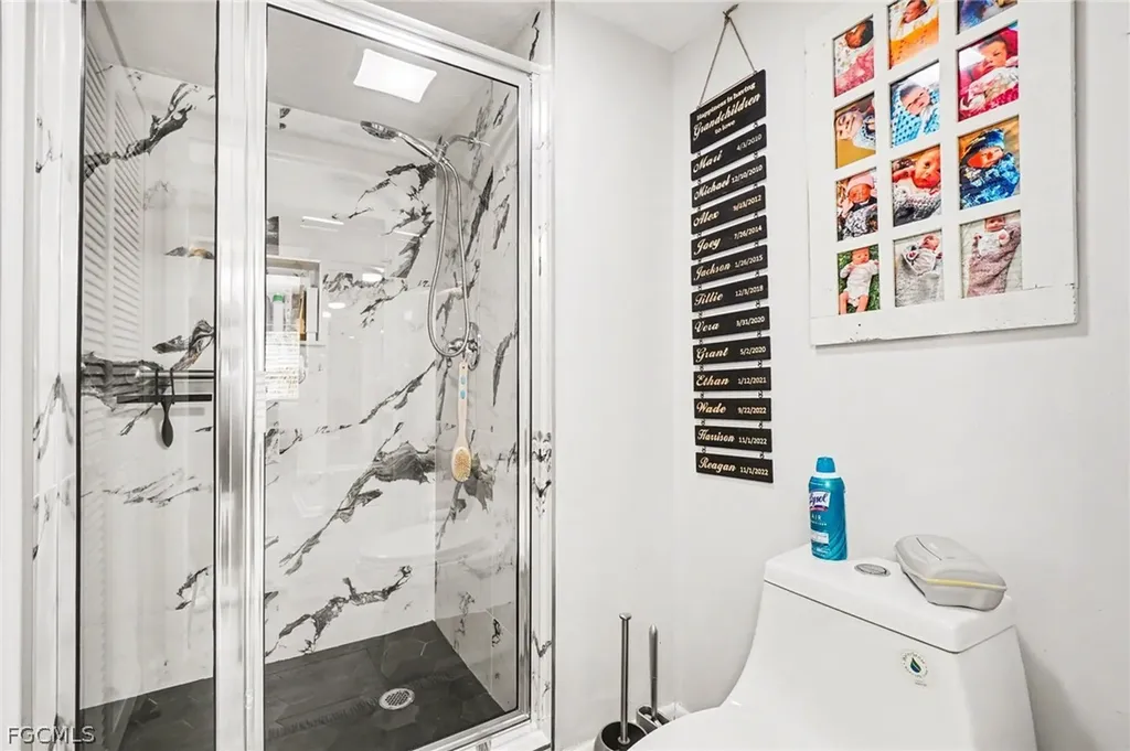 2069 W Lakeview Boulevard North Fort Myers FL 33903