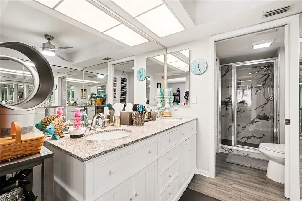 2069 W Lakeview Boulevard North Fort Myers FL 33903