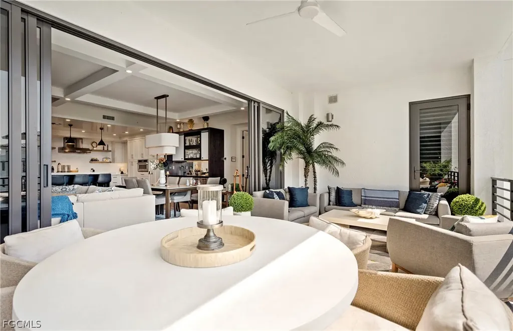 1125 Central Avenue Naples FL 34102