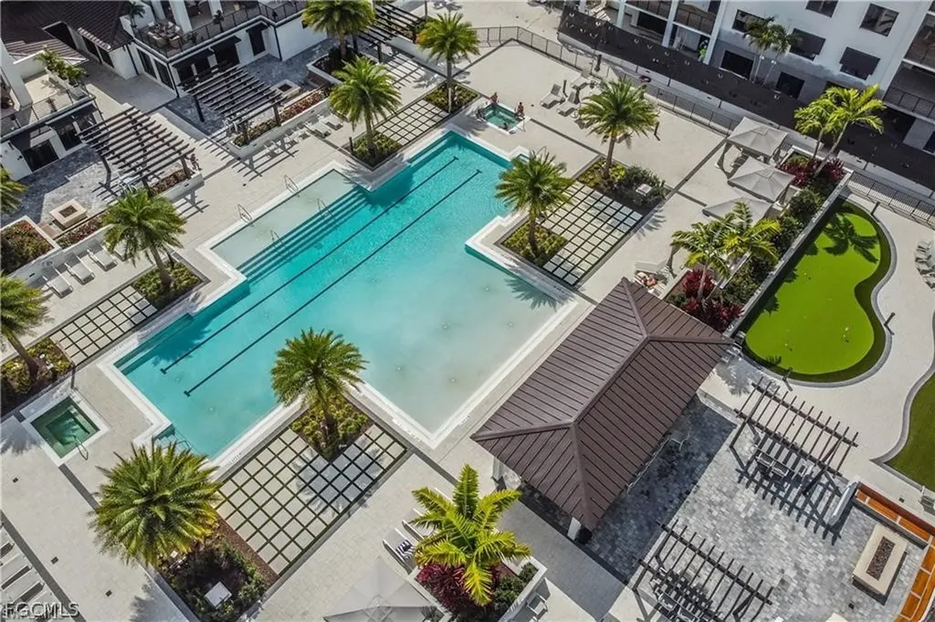 1125 Central Avenue Naples FL 34102