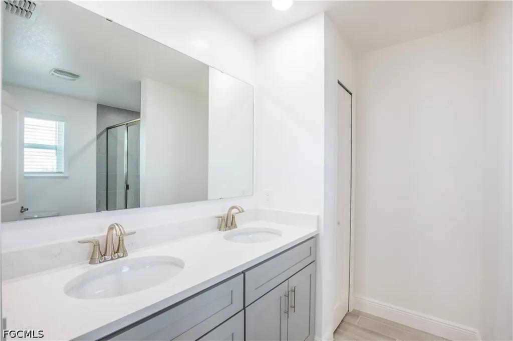 10534 Fountain Palm Circle Bokeelia FL 33922