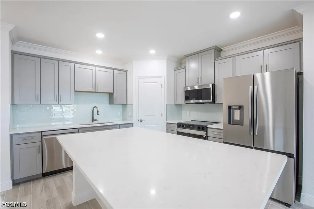 10534 Fountain Palm Circle Bokeelia FL 33922