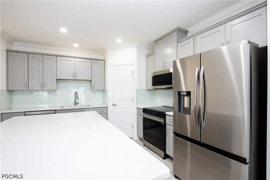 10534 Fountain Palm Circle Bokeelia FL 33922