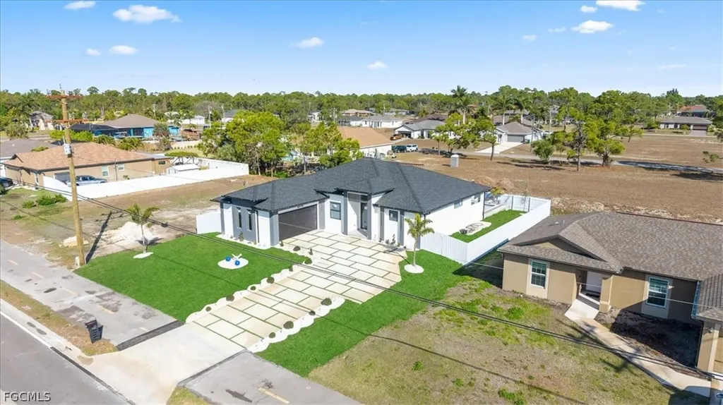 2711 Van Buren Parkway Cape Coral FL 33993