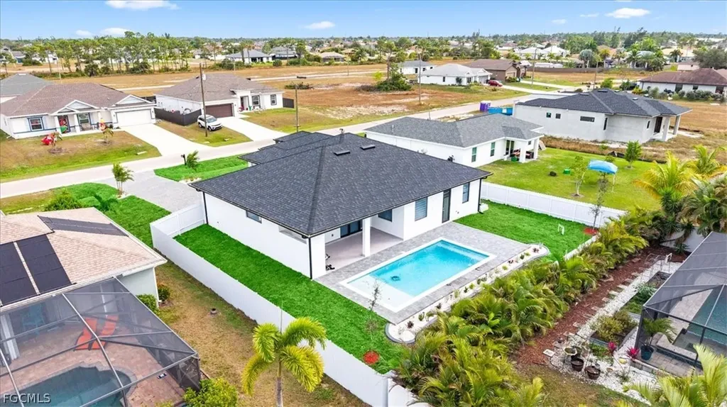 2711 Van Buren Parkway Cape Coral FL 33993