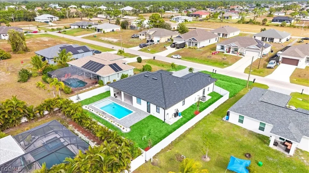 2711 Van Buren Parkway Cape Coral FL 33993