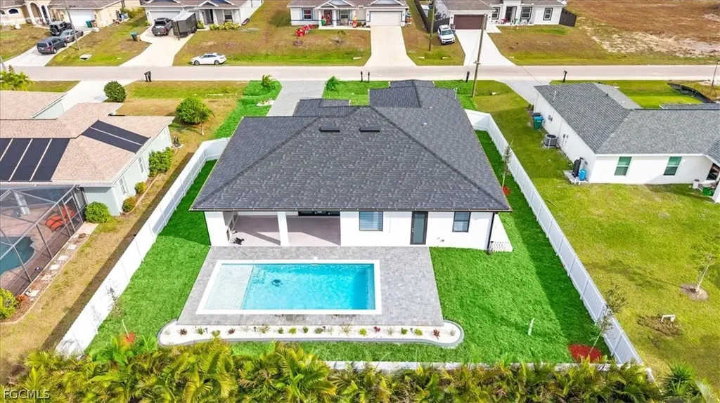 2711 Van Buren Parkway Cape Coral FL 33993