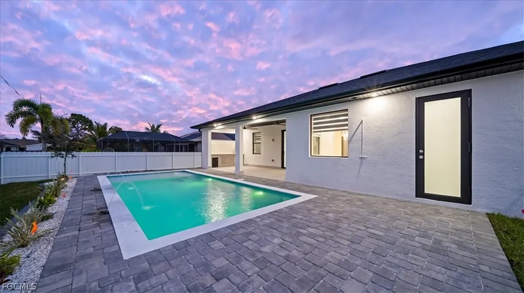 2711 Van Buren Parkway Cape Coral FL 33993