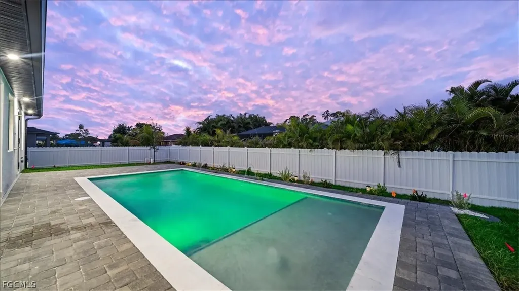2711 Van Buren Parkway Cape Coral FL 33993