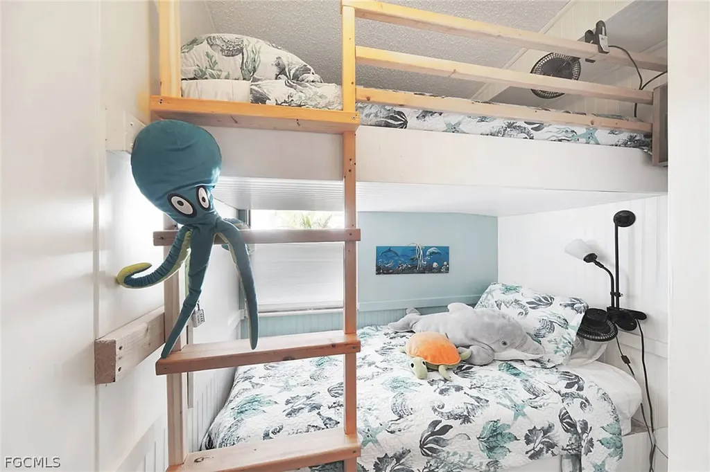 3070 Harpoon Lane St. James City FL 33956