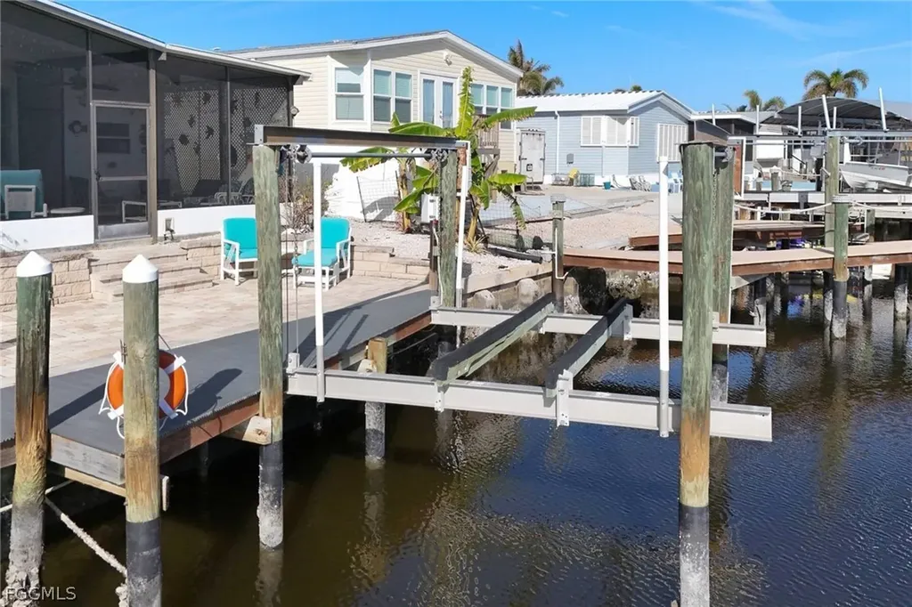 3070 Harpoon Lane St. James City FL 33956