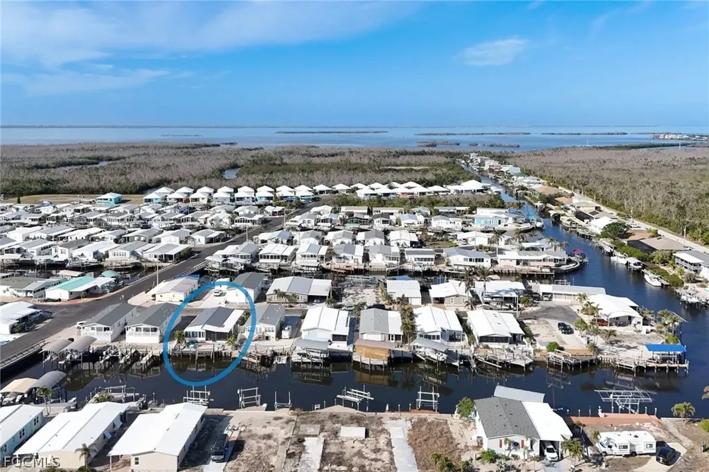 3070 Harpoon Lane St. James City FL 33956