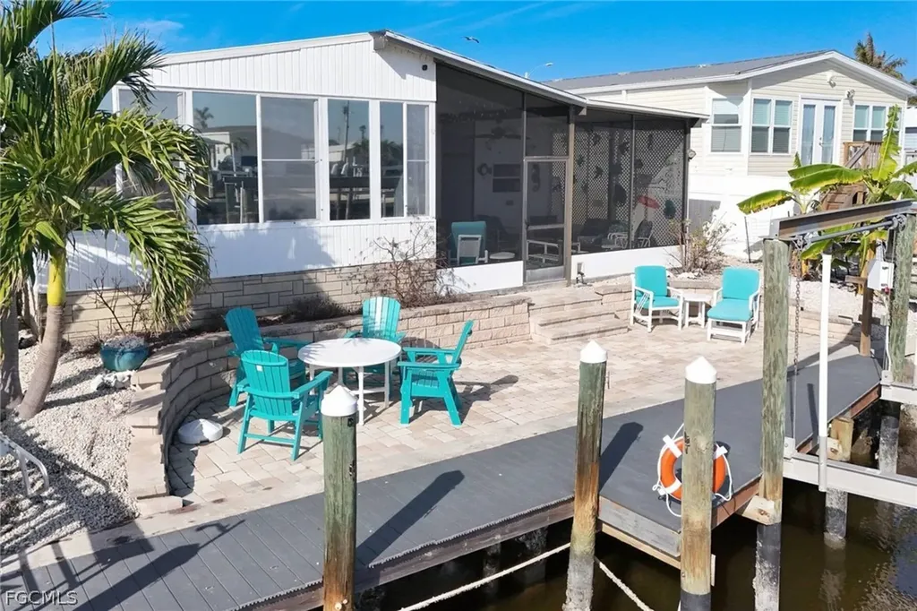 3070 Harpoon Lane St. James City FL 33956