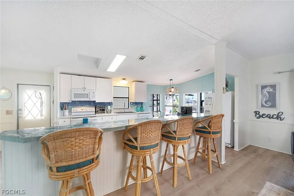 3070 Harpoon Lane St. James City FL 33956