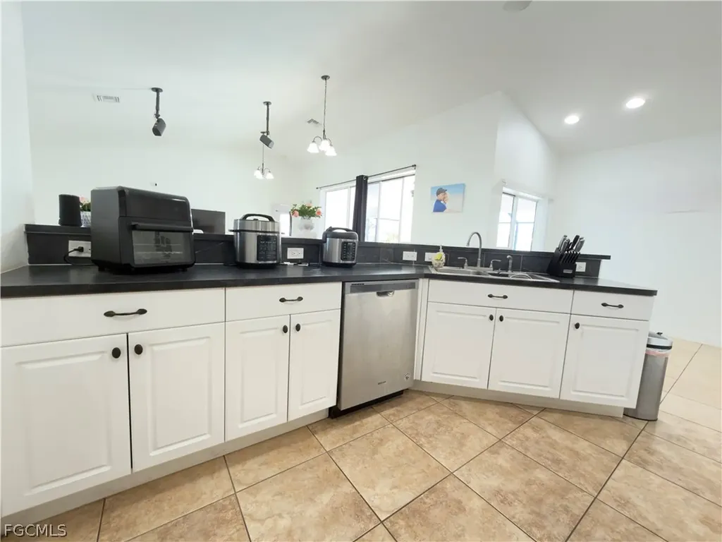 1208 NW 15th Avenue Cape Coral FL 33993